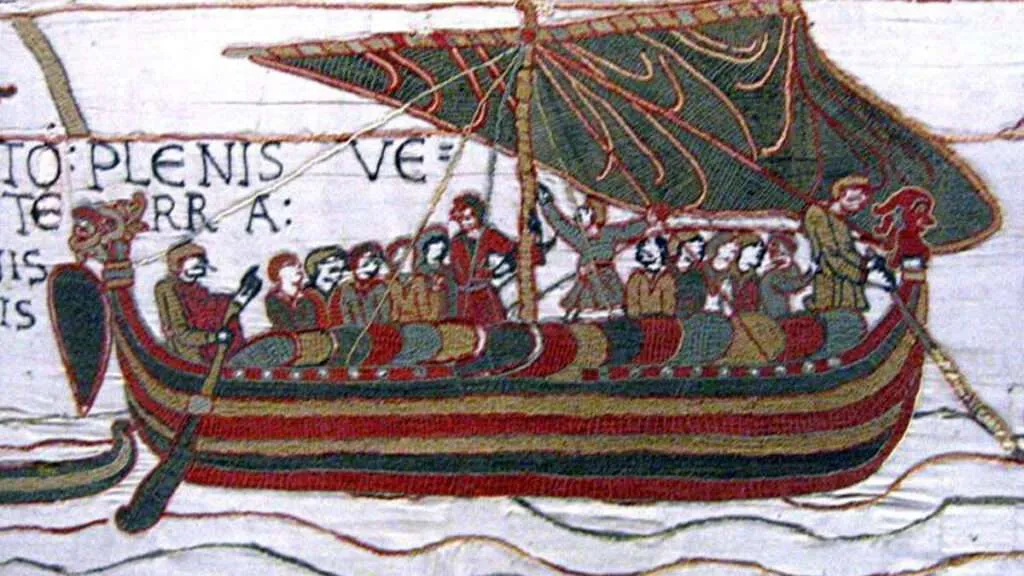 Drakkar vikingo, tipo de barco largo y versátil que fue usado en su expansión, representado en el tapiz de Bayeux (siglo XI)